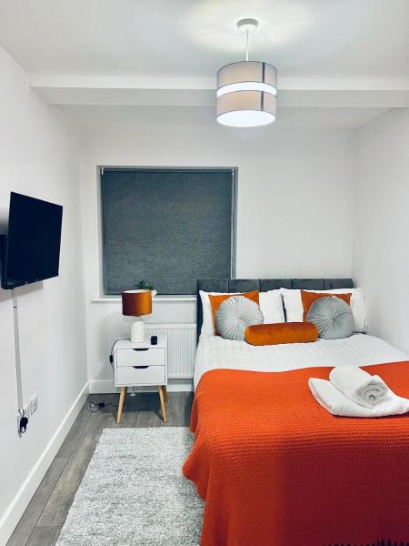 A la foto es mostra l'objecte Luxury 3BR Home, Canterbury, Parking &Hot Tub situat a la ciutat de Chartham.