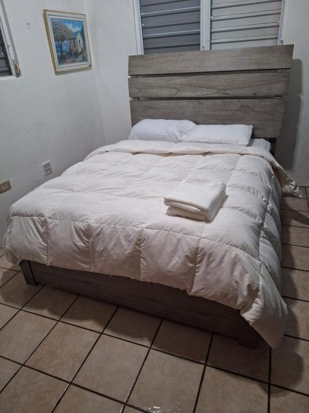 照片显示了位于Humacao市的Humacao Guest House 4物件。