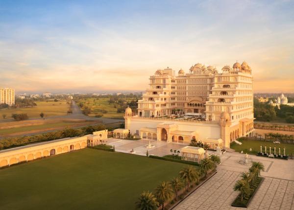 A la foto es mostra l'objecte Anantara Jewel Bagh Jaipur situat a la ciutat de Wātka.