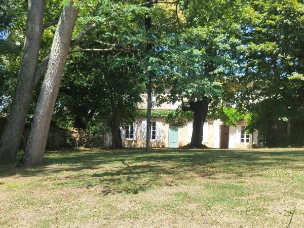 A la foto es mostra l'objecte La Maison de Bujan situat a la ciutat de Gauriac.