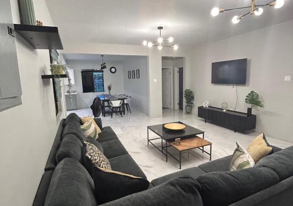 5 Bedroom Villa Gated Community