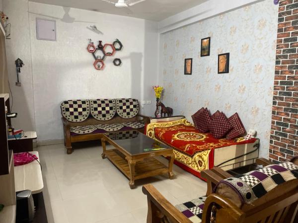 A la foto es mostra l'objecte IndrAprasth apartment situat a la ciutat de Raipur.