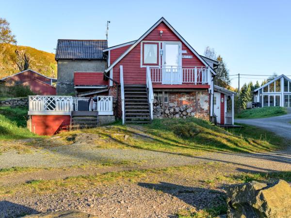 Na zdjęciu widoczny jest obiekt Holiday Home Låven by Interhome położony w mieście Våge.