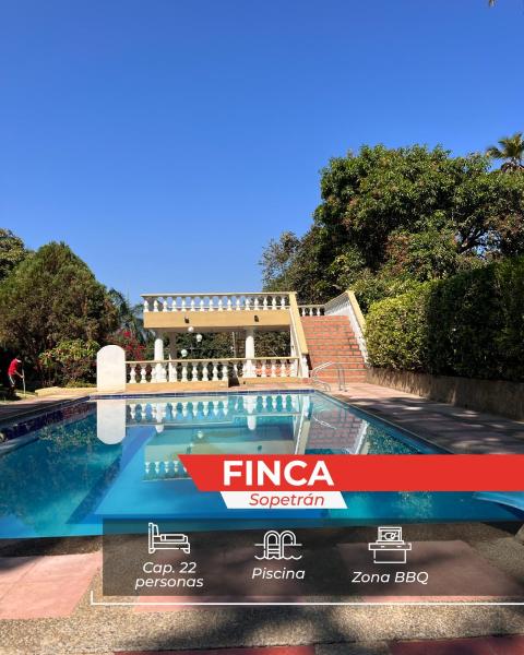 Op de foto is het object finca de recreo te zien, gelegen in de stad Sopetran.