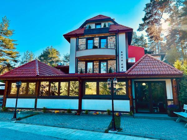 The photo shows the Villa Ema located in the city of Panichishte.
