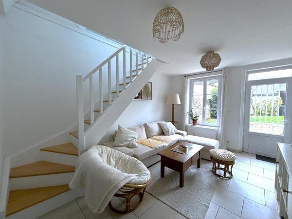 A la foto es mostra l'objecte Au charme Amboisien, maison centre ville au calme situat a la ciutat de Amboise.