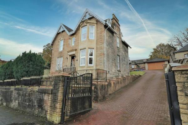 10 Bedrooms Pool Table Garden Piano, Glasgow