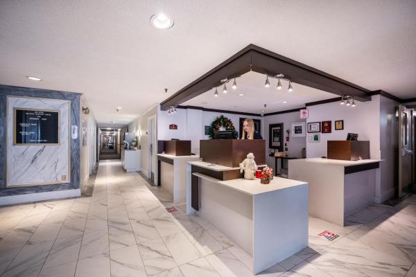 A la foto es mostra l'objecte HFX Airport Hotel situat a la ciutat de Enfield.