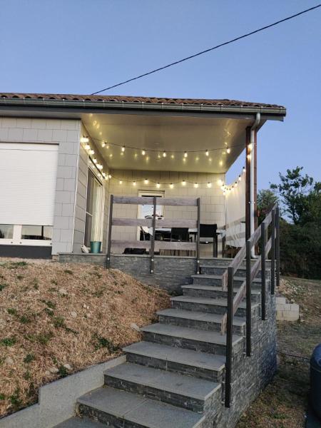 A la foto es mostra l'objecte Maisonjoske situat a la ciutat de Beaulieu.
