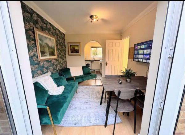 På bildet vises objektet Spacious Detached luxury home som ligger i byen Kingsnorth.