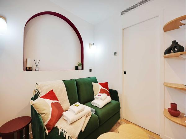 Billede 9: Charming studio - 2P - TERNES 17éme