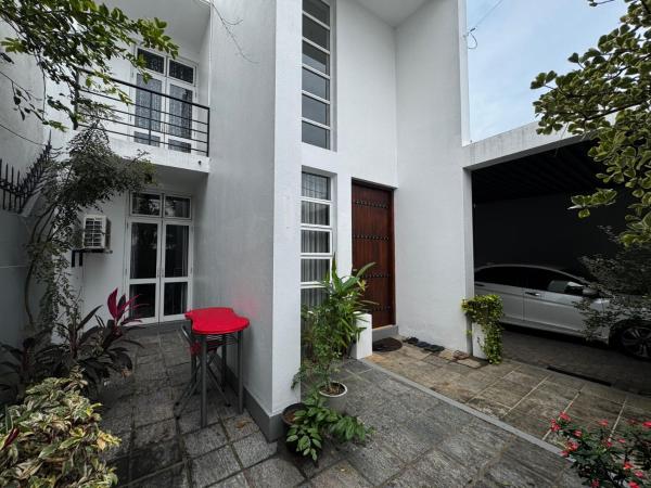 En la foto se muestra el objeto A Modern house, all comforts! ubicado en la ciudad de Malabe.