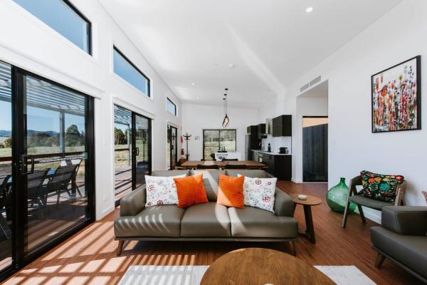 Frantoio Cottage - Serene Horizons, Stylish Comforts - Mudgee