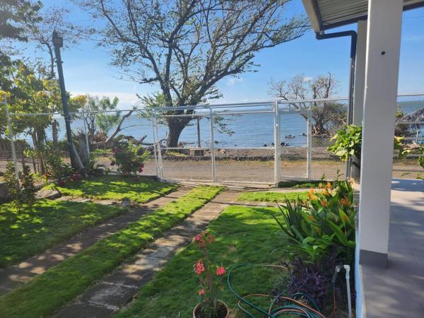 Casa frente al lago