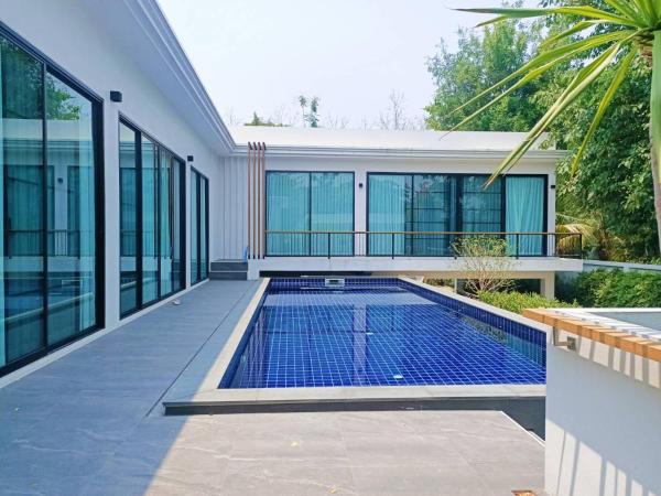 Auf dem Foto ist das Objekt Luxury pool villa in Chiang Mai in der Stadt San Kamphaeng zu sehen.