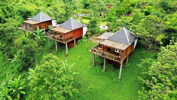 A la foto es mostra l'objecte Valley Lodge situat a la ciutat de Phumĭ Pu Klé (2).