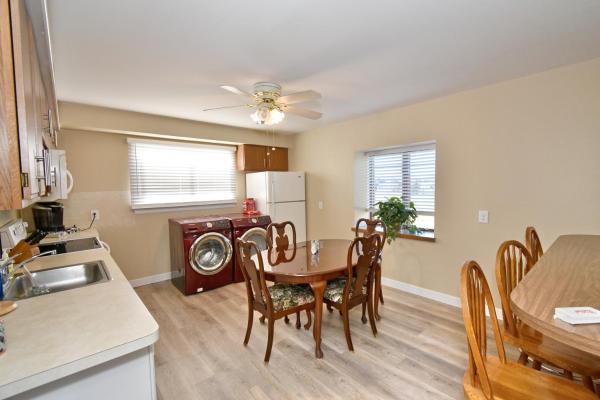 Kuva 7: 2 Bed, 1 Bath, Upper Level Unit
