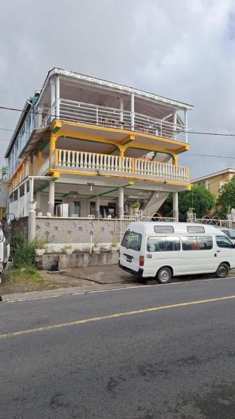 The photo shows the Valo's 360 Services located in the city of Guillet.