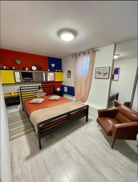 På billedet ses objektet Chambre à 10 min de Paris beliggende i byen Argenteuil.