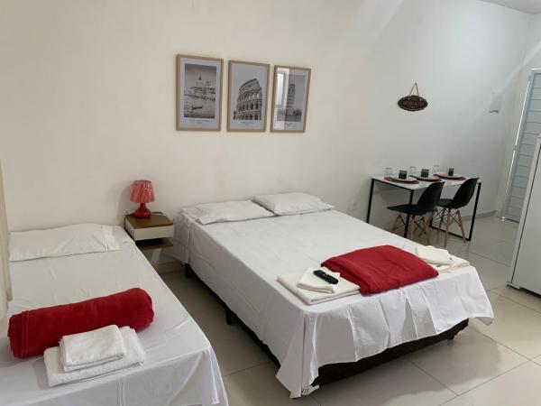 写真にはイグアバ・グランデ市にあるLoft ROMA para Casais, em Iguaba Grande, 3 Pessoas, 150 metros da praiaが写っています。