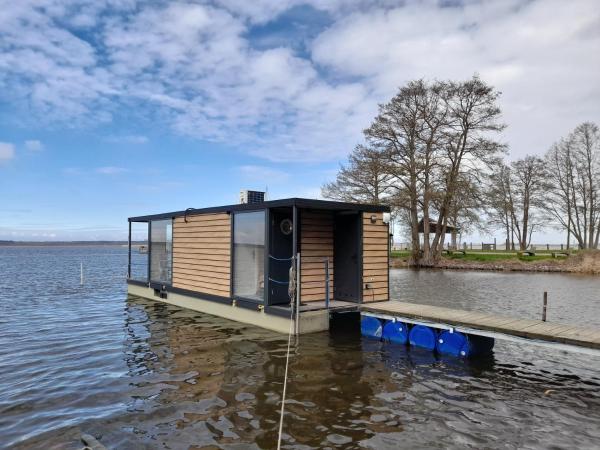 På billedet ses objektet Hausboot Am See Robert Döring beliggende i byen Riether Stiege.