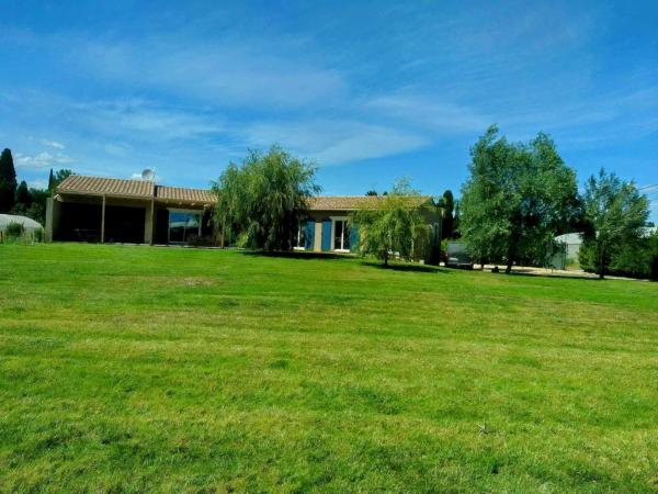 A la foto es mostra l'objecte Villa provençale en campagne situat a la ciutat de Maillane.
