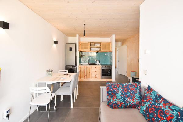 The photo shows the Vizazi Loft located in the city of Dambani.