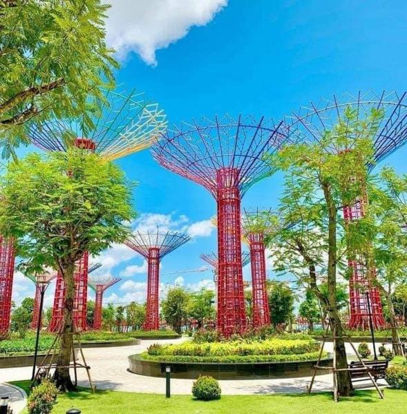 A la foto es mostra l'objecte Khu đô thị Vinhomes Grand Park Tp Thủ đức Tp HCM situat a la ciutat de Long Thạnh Mỹ.