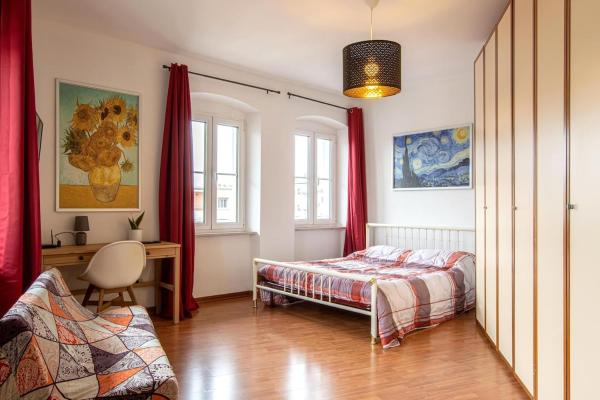 Auf dem Foto ist das Objekt Open space panoramico e luminoso in der Stadt Triest zu sehen.