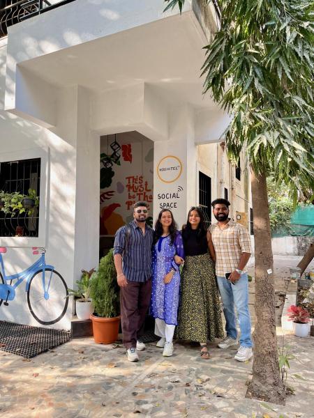 HOSHTEL99 - LUX - Stay, Cowork and Cafe - Luxurious Twin Bungalow, Pune