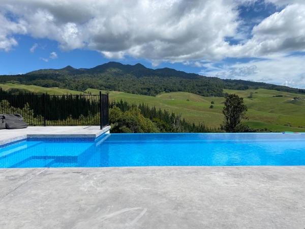 A la foto es mostra l'objecte Pirongia Escape situat a la ciutat de Pirongia.