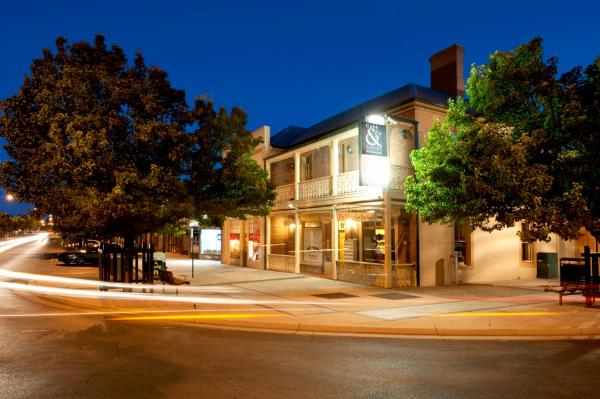 På bildet vises objektet Cobb & Co Court Boutique Hotel som ligger i byen Mudgee.