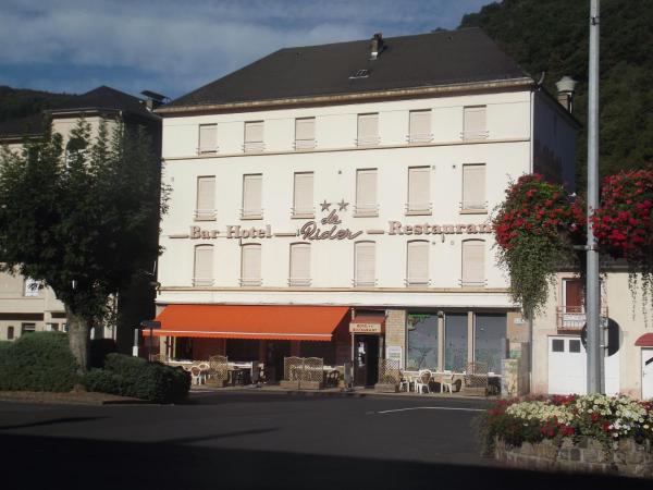 Na fotografii je vidět objekt Hôtel Le Rider nacházející se ve městě Madic.