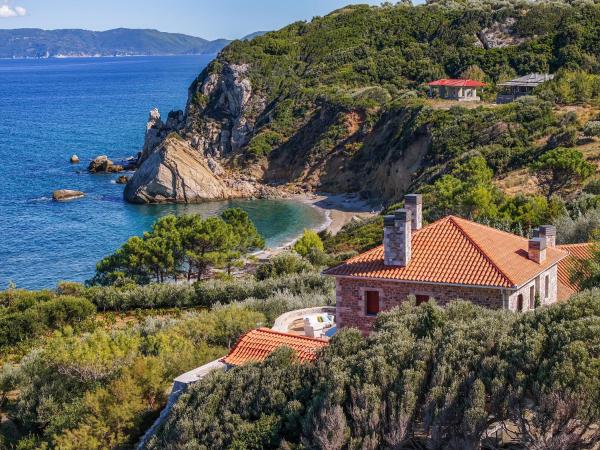 A la foto es mostra l'objecte St George's House situat a la ciutat de Sikí.
