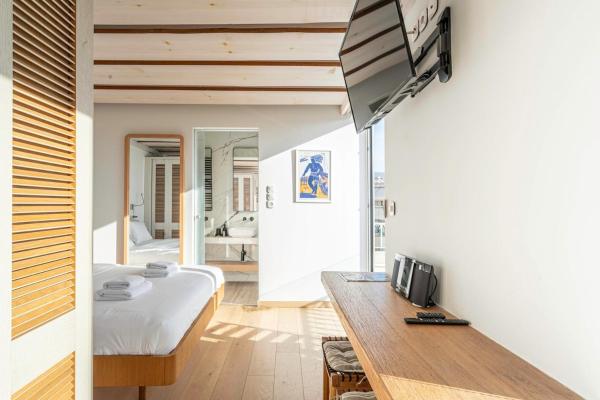 Foto 3: Sofokleous suite with Acropolis stunning view