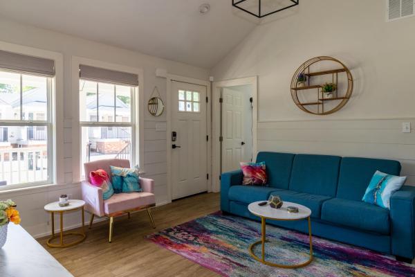 Billede 4: Fenced in backyard, 7 minutes from Downtown 2 bedroom