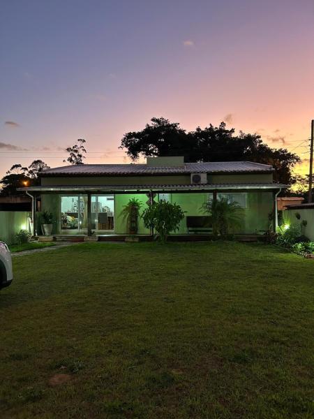 A la foto es mostra l'objecte Casa aconchegante Balneário Gaivota situat a la ciutat de Jacinto Machado.