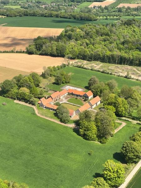 På billedet ses objektet La Ferme de la Forêt, gite de groupe à la campagne beliggende i byen Inxent.