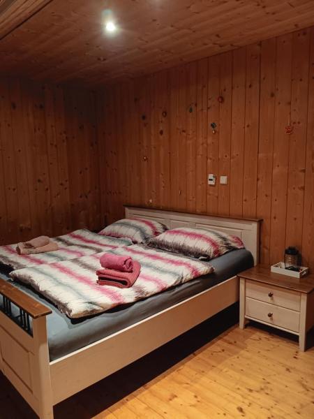 The photo shows the Urlaubstraum- eigene Wohneinheit located in the city of Gröblach.