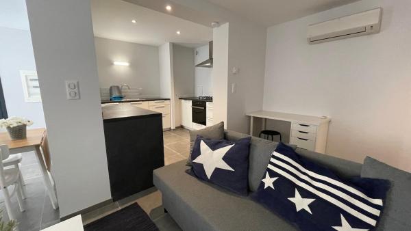 Nella foto è visibile l'oggetto Modern apartment centrally located in Quarante situato nella città di Quarante.