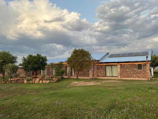 A la foto es mostra l'objecte Sunset Lodge situat a la ciutat de Kroonstad.