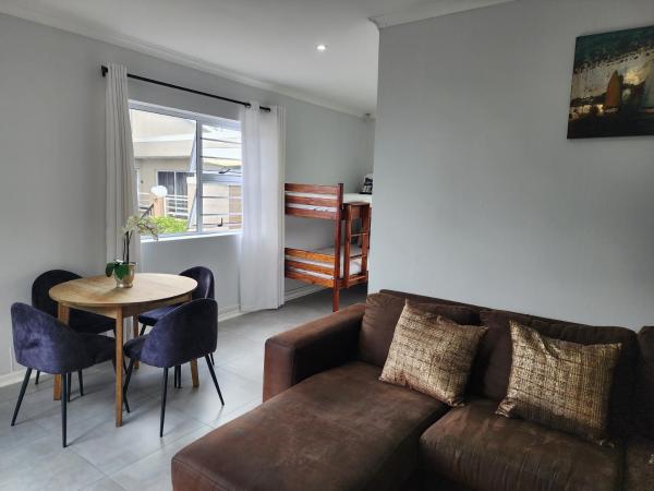 Bilde 2: Unit 2 at 9 la Roche Self Catering Apartments