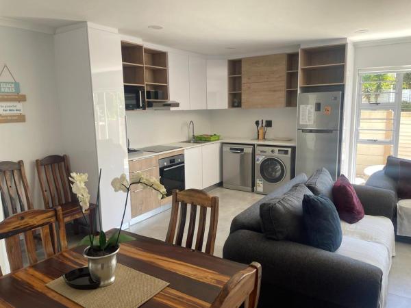 Foto 1: Unit 4 at 9 La Roche Self Catering Apartments