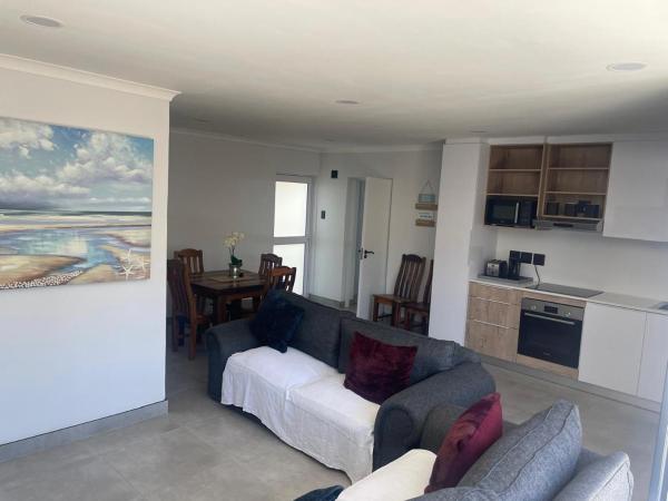 Foto 9: Unit 4 at 9 La Roche Self Catering Apartments