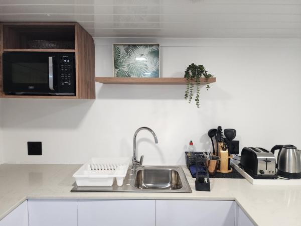 Billede 6: Unit 3 at 9 La Roche Self Catering Apartments
