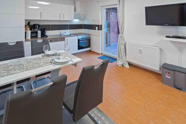 Nella foto è visibile l'oggetto Gemütliches Apartment mit Küche und Terrasse situato nella città di Emden.