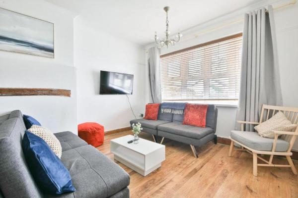 Stayright Homely 3 Bedroom House In Vibrant Whitchurch - Monmouthshire