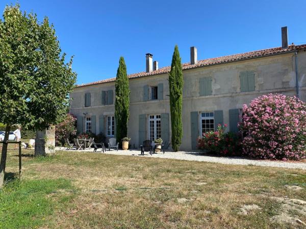 A la foto es mostra l'objecte Country home, gite proche Benon et La Rochelle situat a la ciutat de Cramchaban.