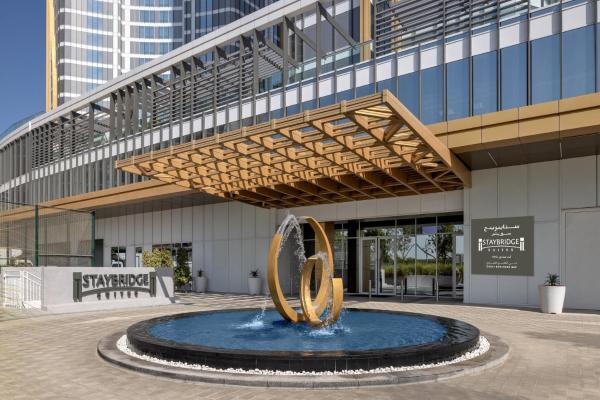 Auf dem Foto ist das Objekt Staybridge Suites Dubai Business Bay by IHG in der Stadt Dubai zu sehen.