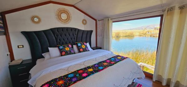 Titicaca Uros Summa Paqari
